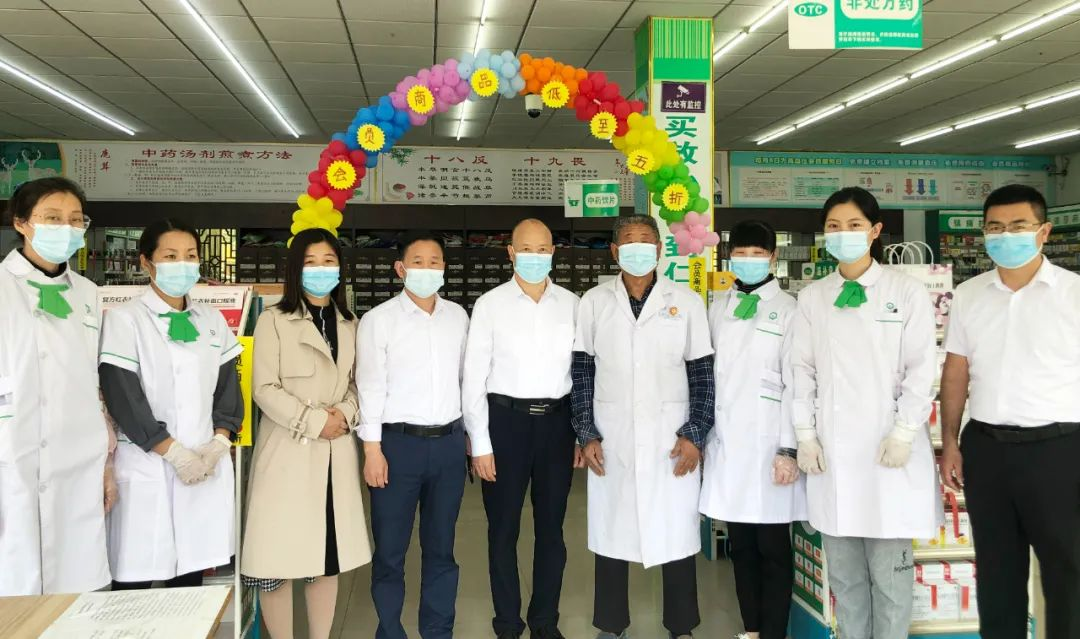 致敬勞動(dòng)者|林凡儒慰問一線員工